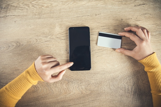 Understanding New Overdraft Fee Rules & Bank Policy Changes in 2025