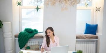 Financial Planning for Downsizing in 2025: Optimize Your Finances - Cover Image